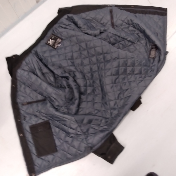 Thick Black Jacket ⚫ - Picture 2 of 10